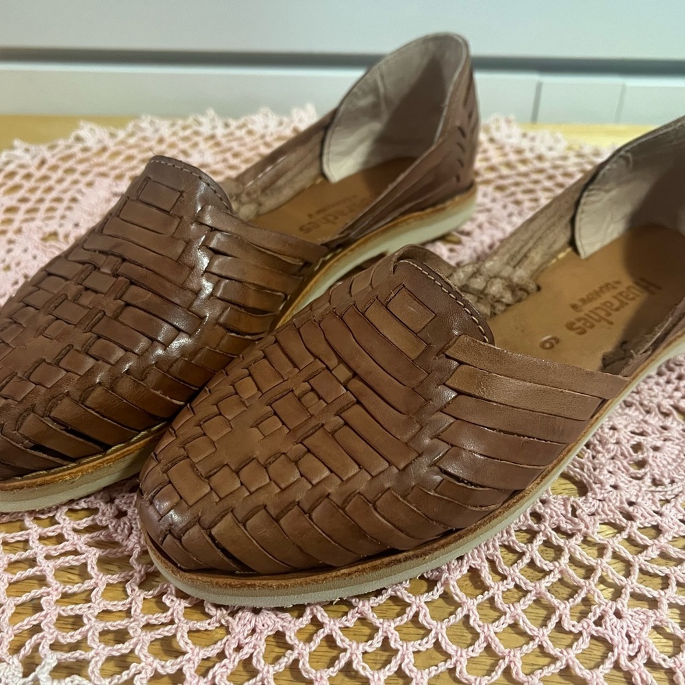BearPaw Brown Leather Huaraches